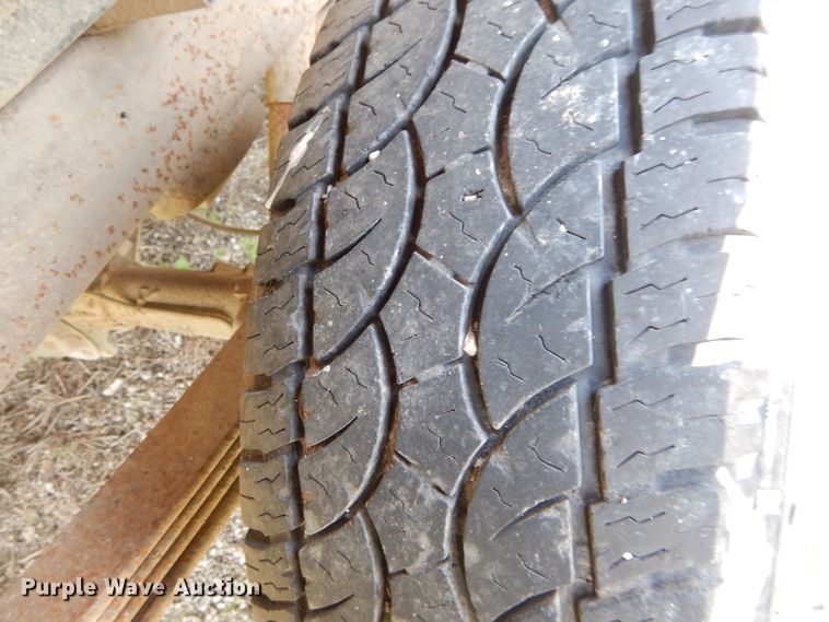 image for item DE8518 1989 Chevrolet C1500 pickup truck