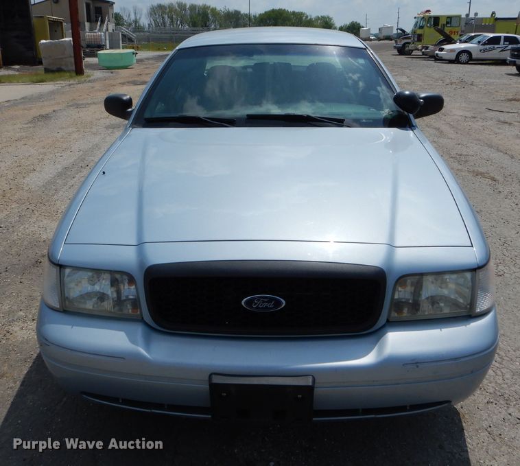 image for item DE8519 2006 Ford Crown Victoria Police Interceptor