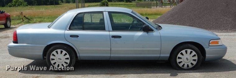 image for item DE8519 2006 Ford Crown Victoria Police Interceptor