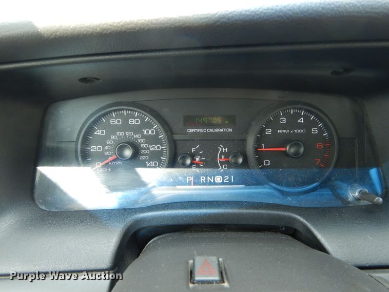 image for item DE8519 2006 Ford Crown Victoria Police Interceptor