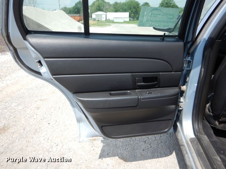 image for item DE8519 2006 Ford Crown Victoria Police Interceptor