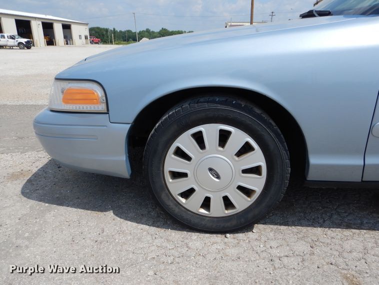 image for item DE8519 2006 Ford Crown Victoria Police Interceptor