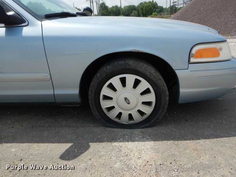 image for item DE8519 2006 Ford Crown Victoria Police Interceptor