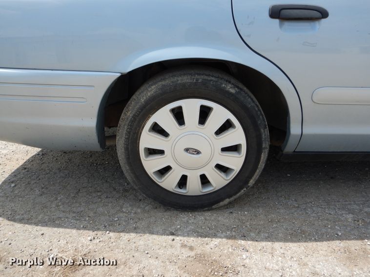 image for item DE8519 2006 Ford Crown Victoria Police Interceptor