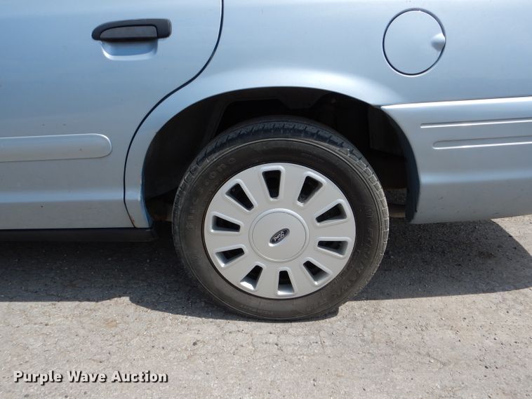 image for item DE8519 2006 Ford Crown Victoria Police Interceptor