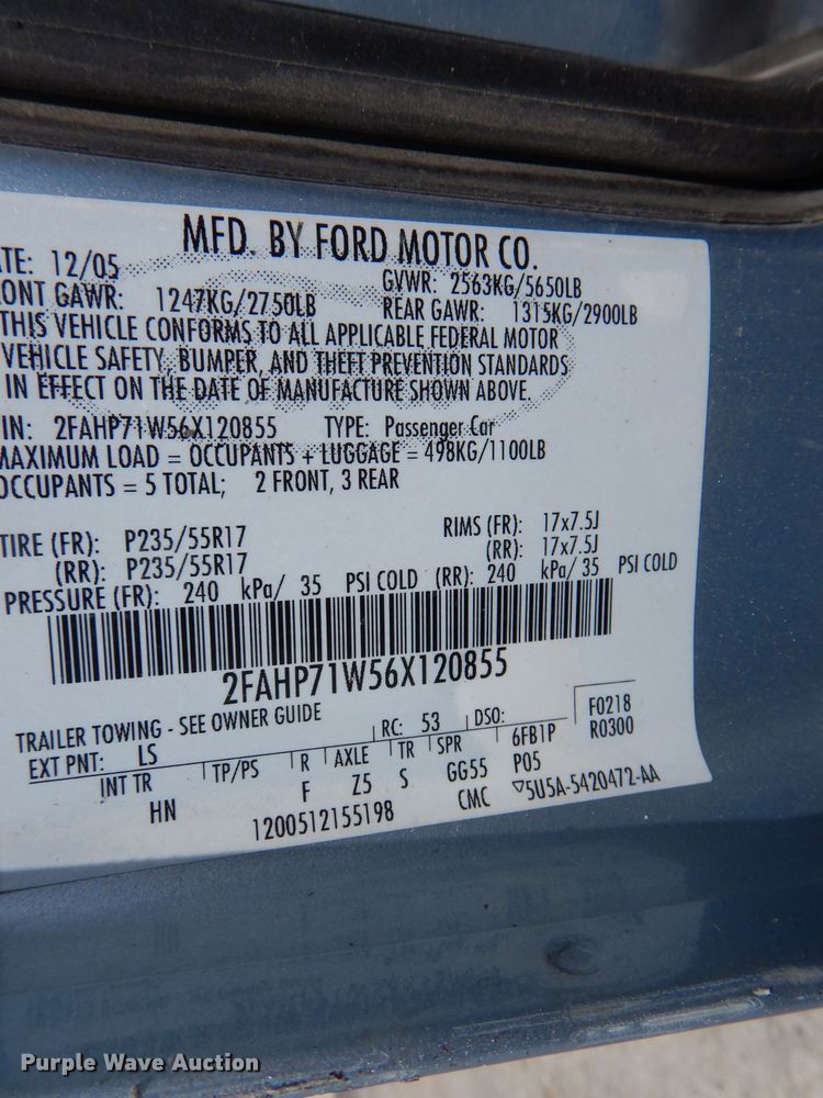 image for item DE8519 2006 Ford Crown Victoria Police Interceptor