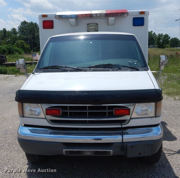 image for item DE8523 1999 Ford Econoline E450 Super Duty ambulance