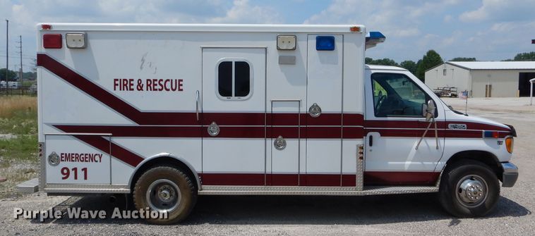 image for item DE8523 1999 Ford Econoline E450 Super Duty ambulance