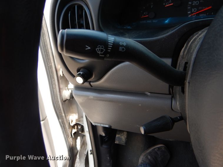 image for item DE8523 1999 Ford Econoline E450 Super Duty ambulance