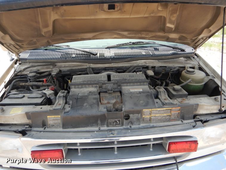 image for item DE8523 1999 Ford Econoline E450 Super Duty ambulance