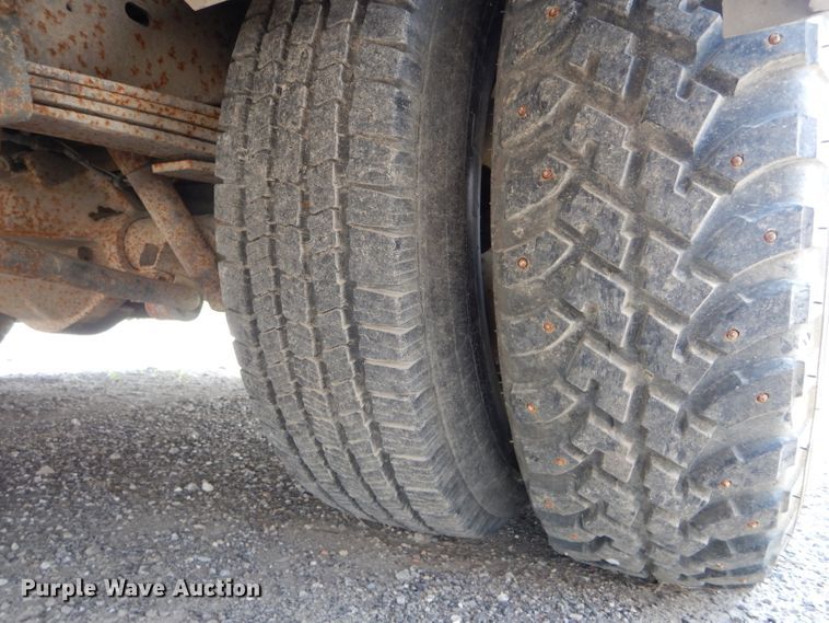 image for item DE8523 1999 Ford Econoline E450 Super Duty ambulance