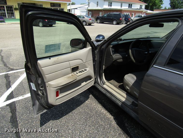 image for item DG1311 2007 Ford Crown Victoria Police Interceptor