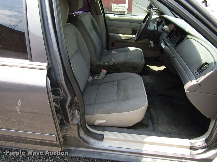 image for item DG1311 2007 Ford Crown Victoria Police Interceptor