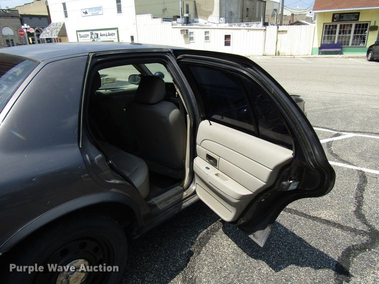 image for item DG1311 2007 Ford Crown Victoria Police Interceptor