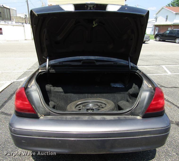 image for item DG1311 2007 Ford Crown Victoria Police Interceptor