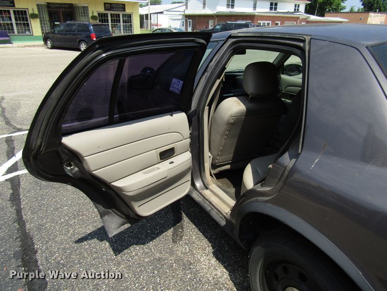 image for item DG1311 2007 Ford Crown Victoria Police Interceptor