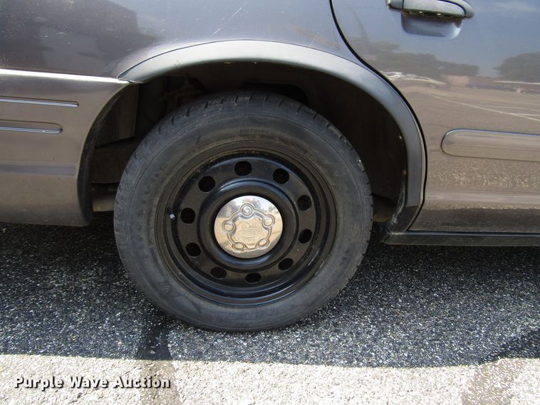 image for item DG1311 2007 Ford Crown Victoria Police Interceptor