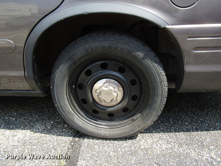 image for item DG1311 2007 Ford Crown Victoria Police Interceptor