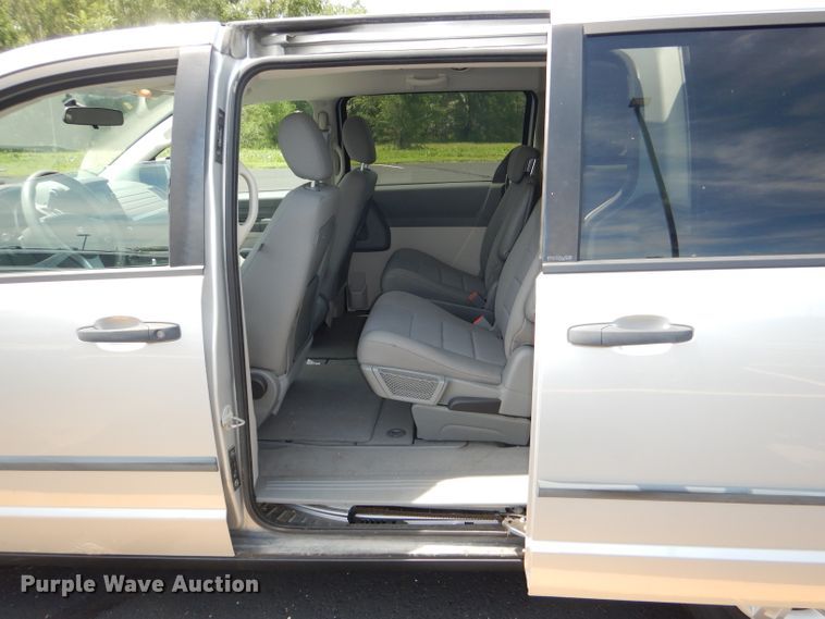 image for item DG4801 2008 Dodge Grand Caravan SE van