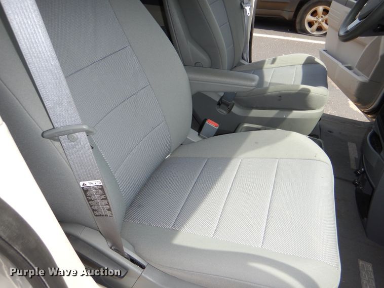 image for item DG4801 2008 Dodge Grand Caravan SE van