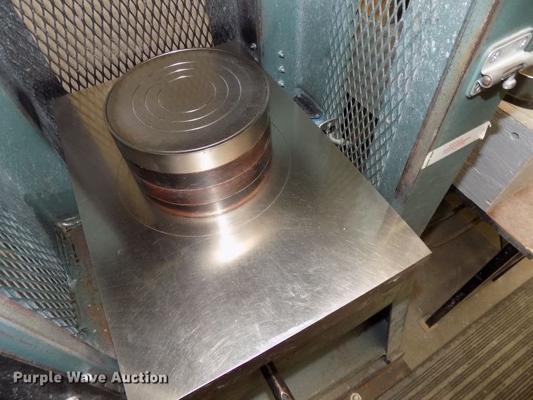 image for item DO9481 Test Mark CM-4000-D concrete compression testing machine