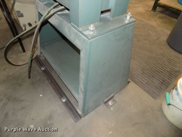 image for item DO9481 Test Mark CM-4000-D concrete compression testing machine