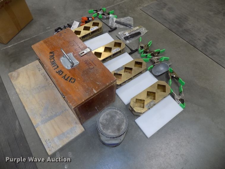 image for item DO9482 Cube mold casting set