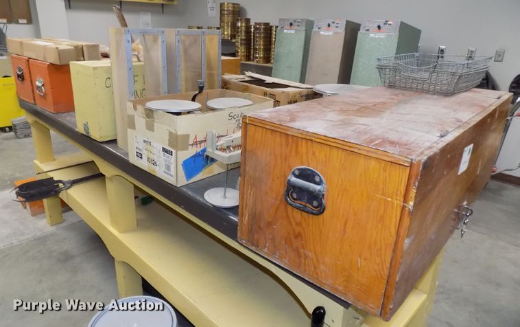 image for item DO9483 Soil testing apparatus