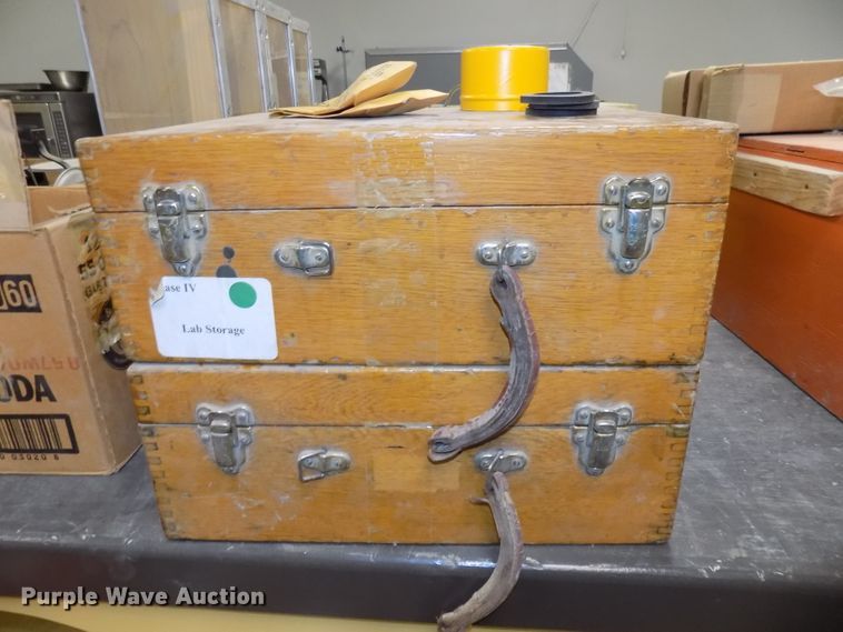 image for item DO9483 Soil testing apparatus