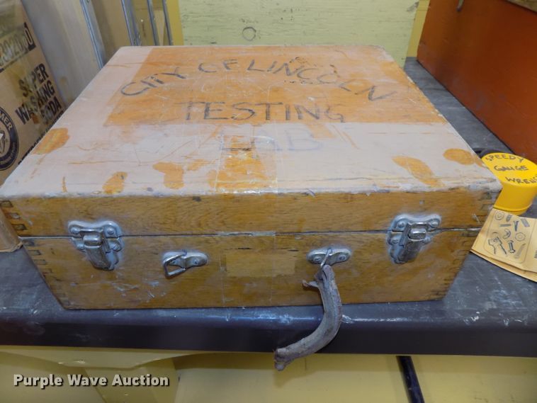 image for item DO9483 Soil testing apparatus