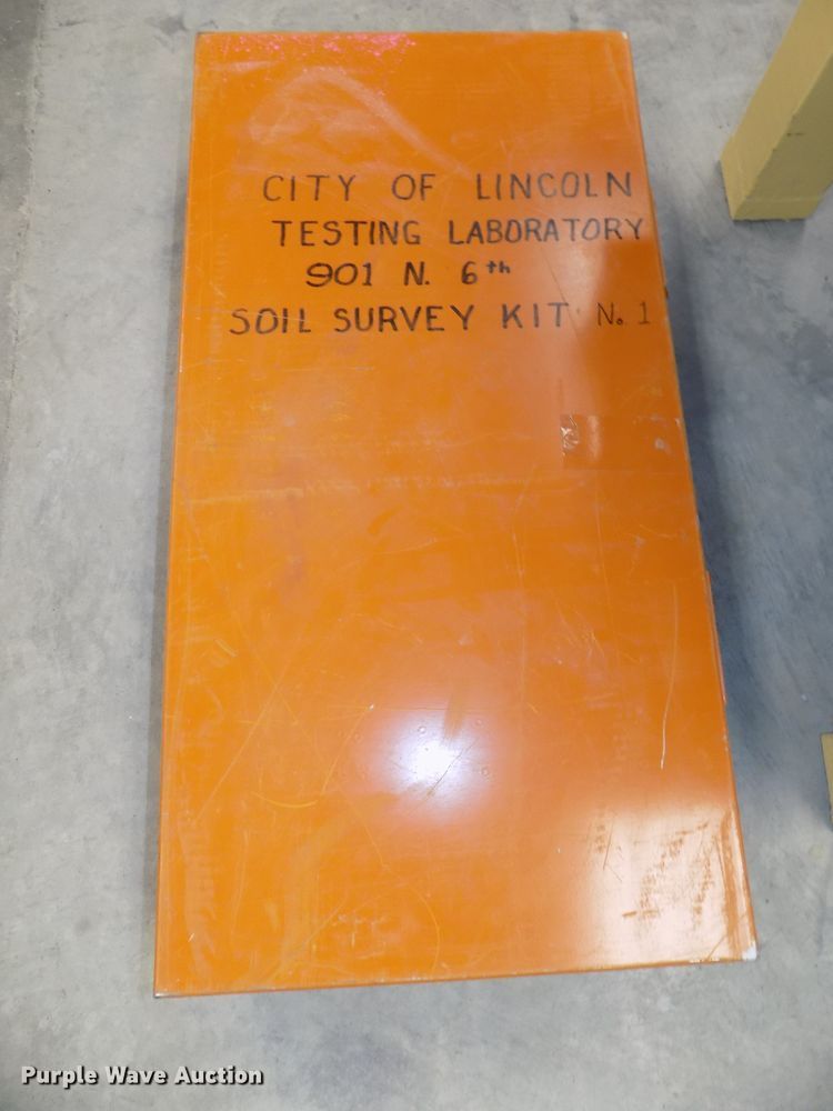 image for item DO9483 Soil testing apparatus
