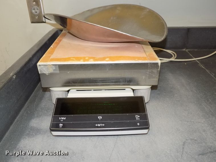 image for item DO9484 (3) digital scales