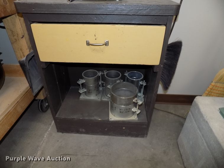 image for item DO9492 Soil proctor test equipment