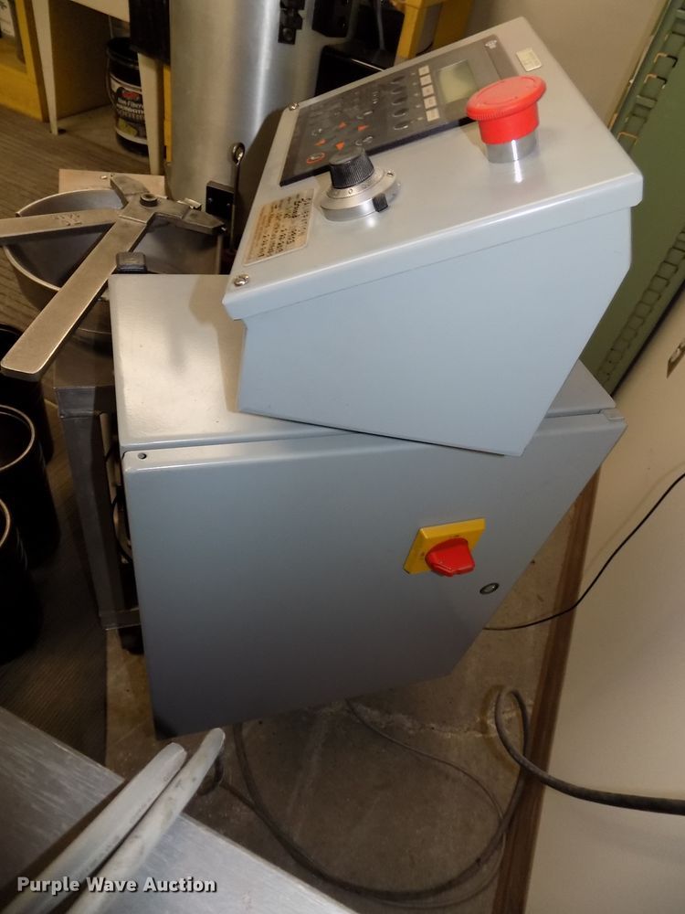 image for item DZ9733 1999 Brovold Superpave Gyratory Compactor