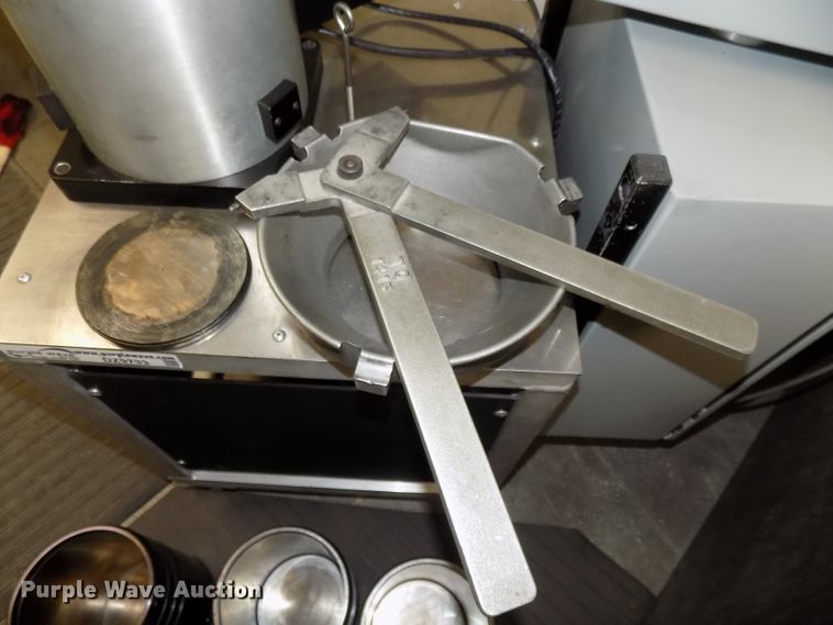 image for item DZ9733 1999 Brovold Superpave Gyratory Compactor