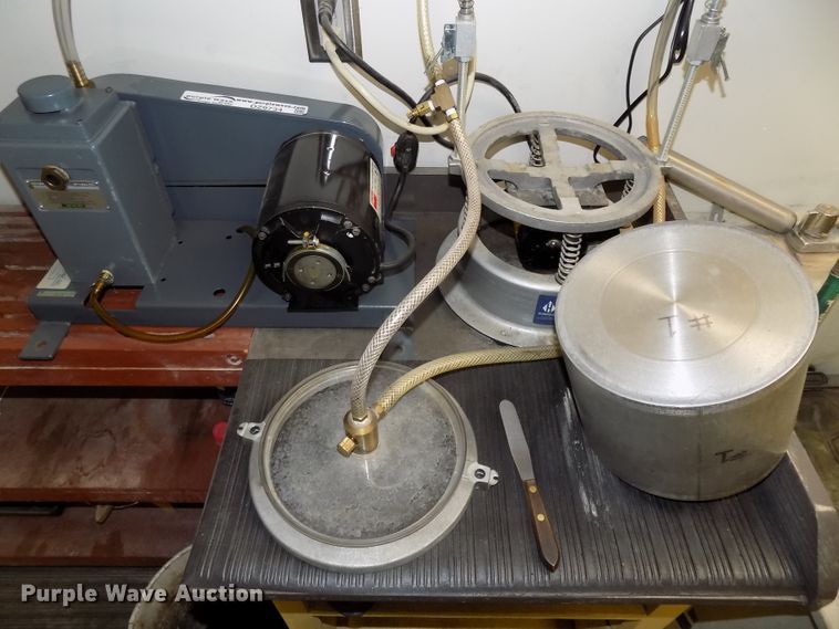 image for item DZ9734 1996 Humboldt Rice vacuum pump