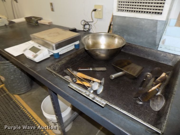 image for item DZ9735 Ohaus Explorer digital scale