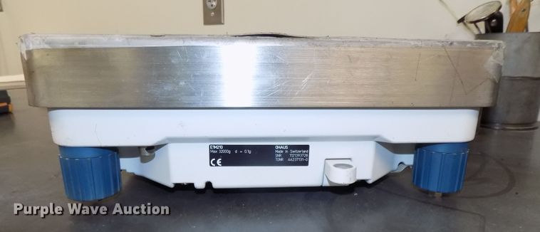 image for item DZ9735 Ohaus Explorer digital scale