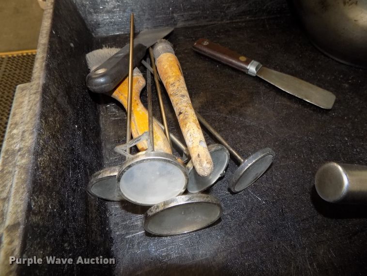 image for item DZ9735 Ohaus Explorer digital scale