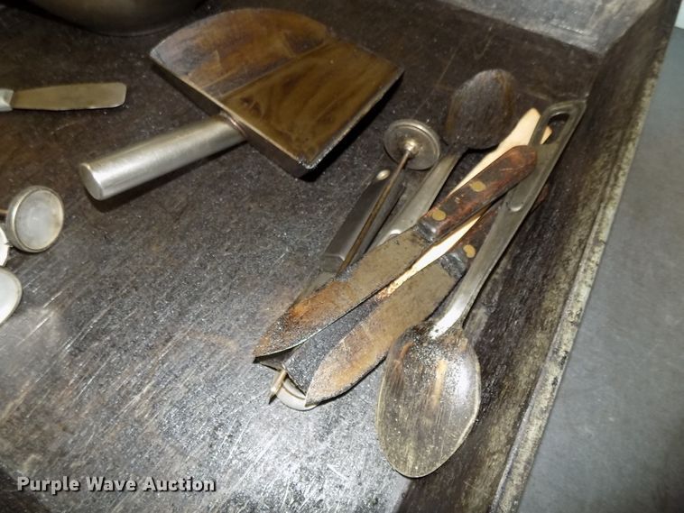 image for item DZ9735 Ohaus Explorer digital scale