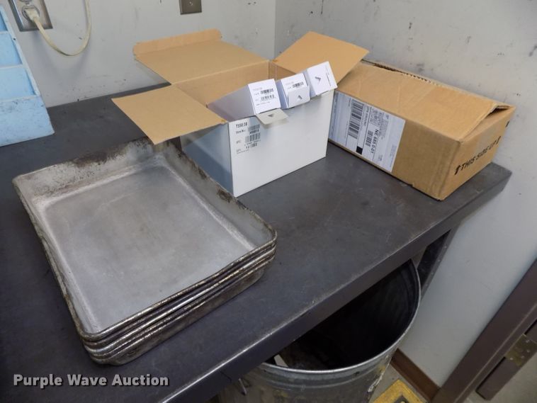 image for item DZ9735 Ohaus Explorer digital scale