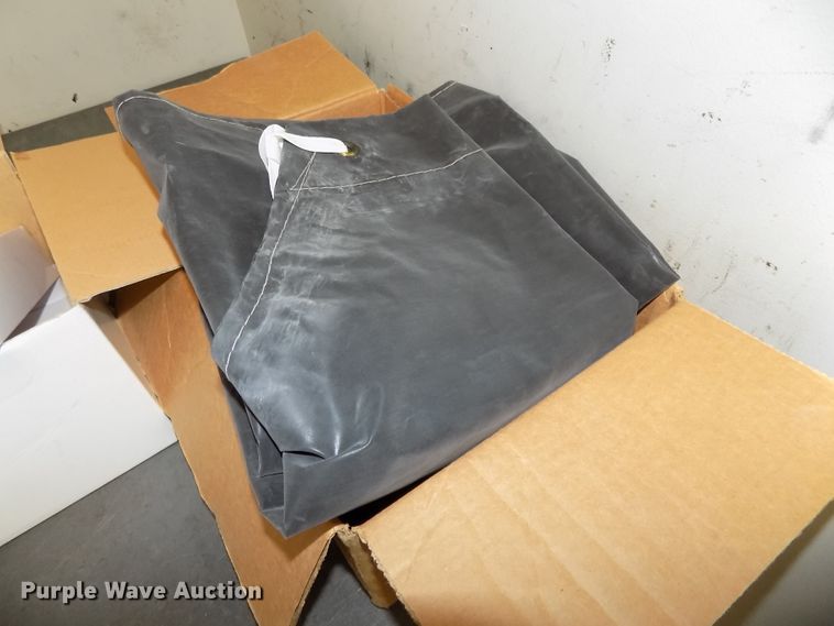 image for item DZ9735 Ohaus Explorer digital scale