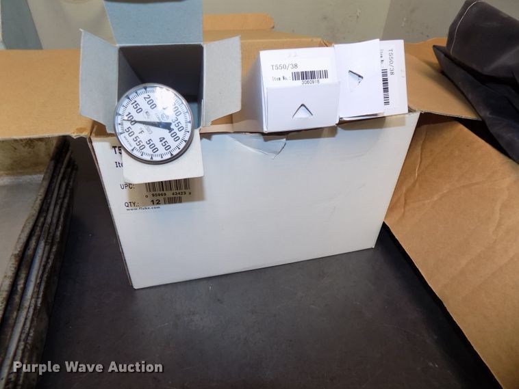 image for item DZ9735 Ohaus Explorer digital scale