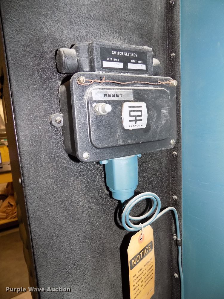 image for item DZ9737 1978 Grieve large batch oven