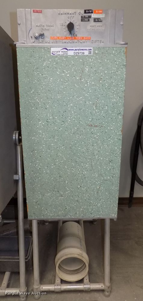 image for item DZ9739 Rainhart Mary Ann shaker and sieves