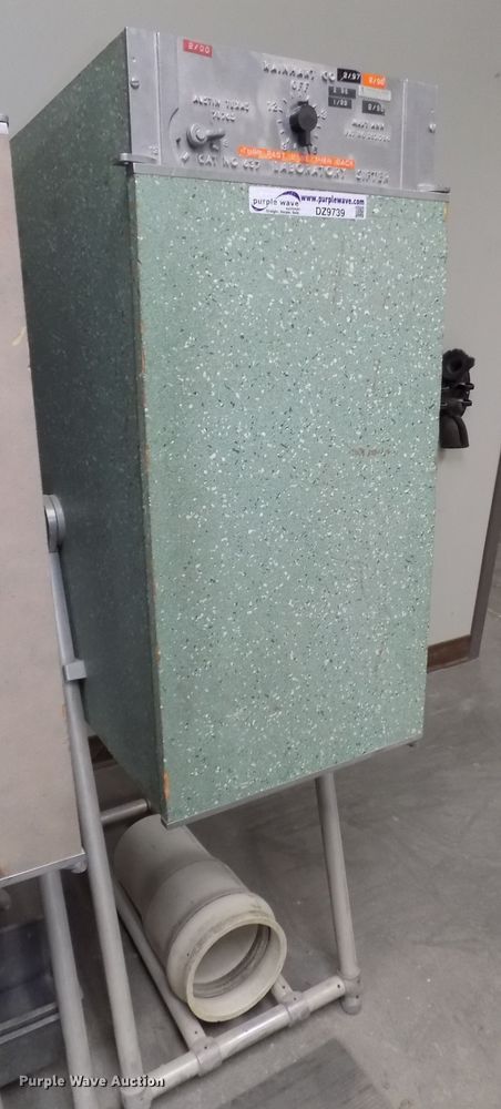 image for item DZ9739 Rainhart Mary Ann shaker and sieves