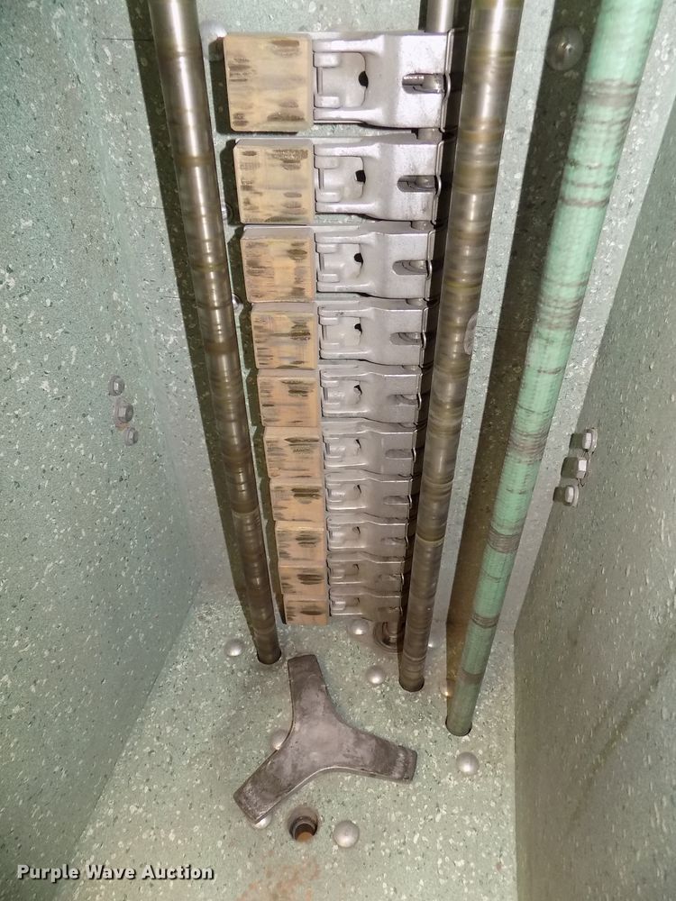 image for item DZ9739 Rainhart Mary Ann shaker and sieves