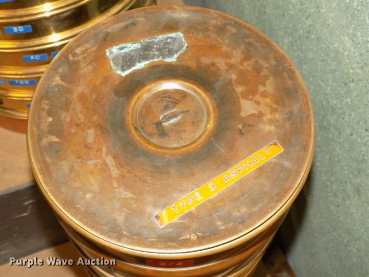 image for item DZ9739 Rainhart Mary Ann shaker and sieves