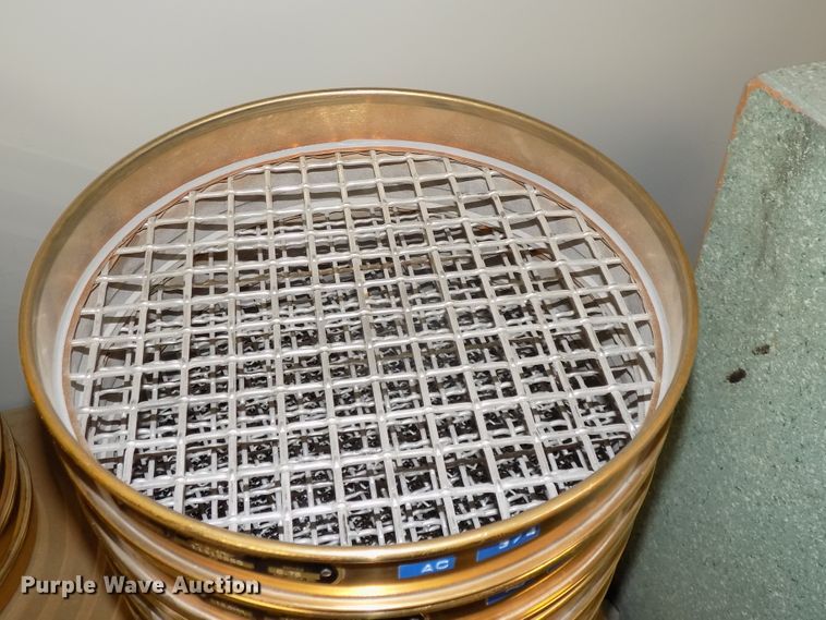 image for item DZ9739 Rainhart Mary Ann shaker and sieves