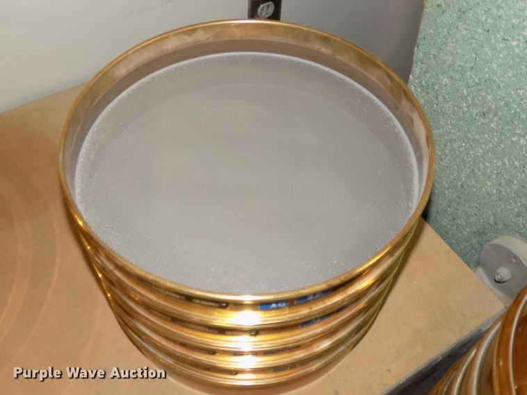 image for item DZ9739 Rainhart Mary Ann shaker and sieves